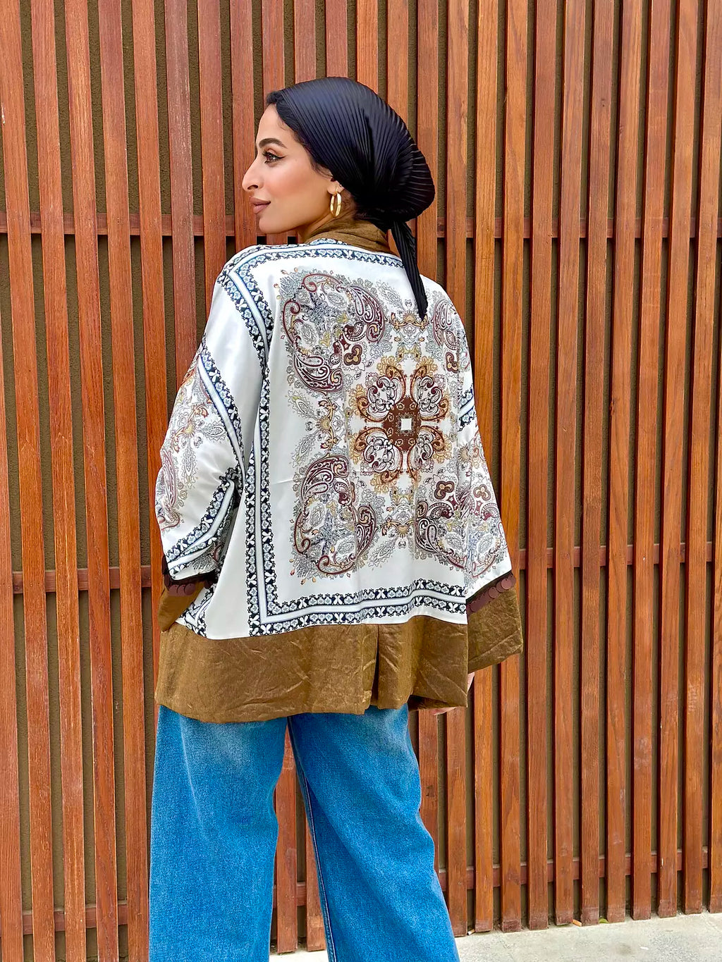 WHITE KIMONO